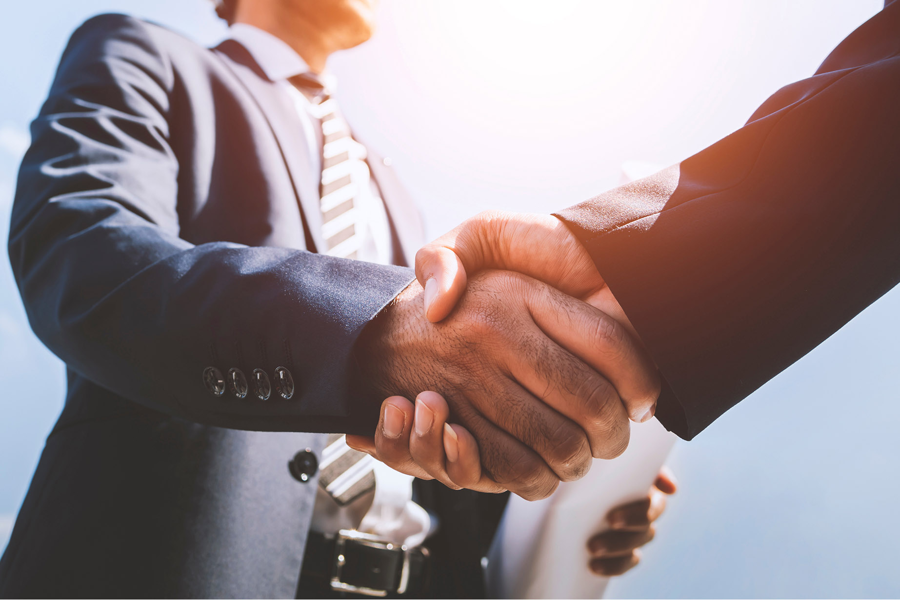 How Hiring a Business Broker Can Help You Sell Faster and for More Money