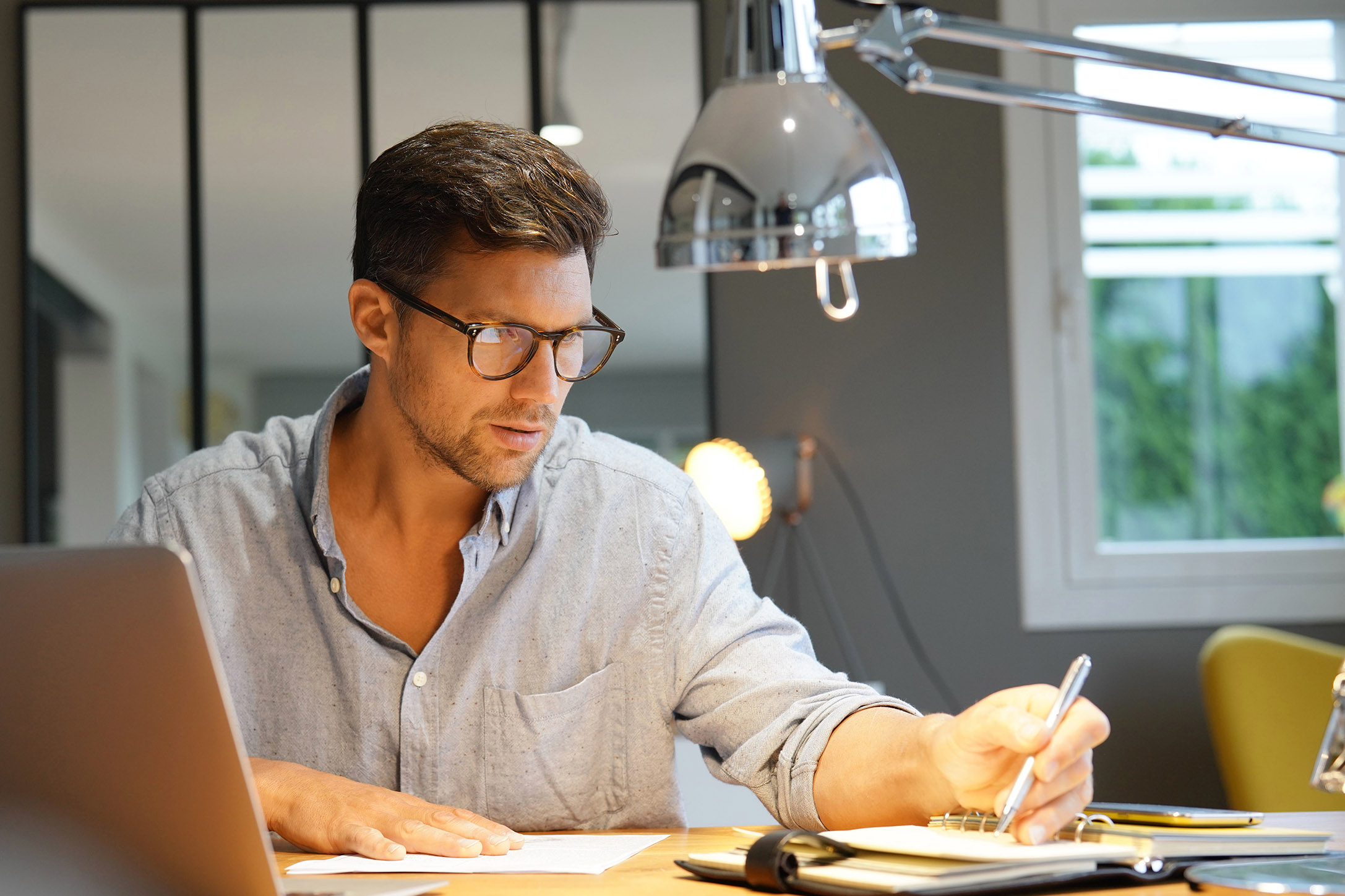 What Is the Typical Commission Rate for a Business Broker in Arizona?